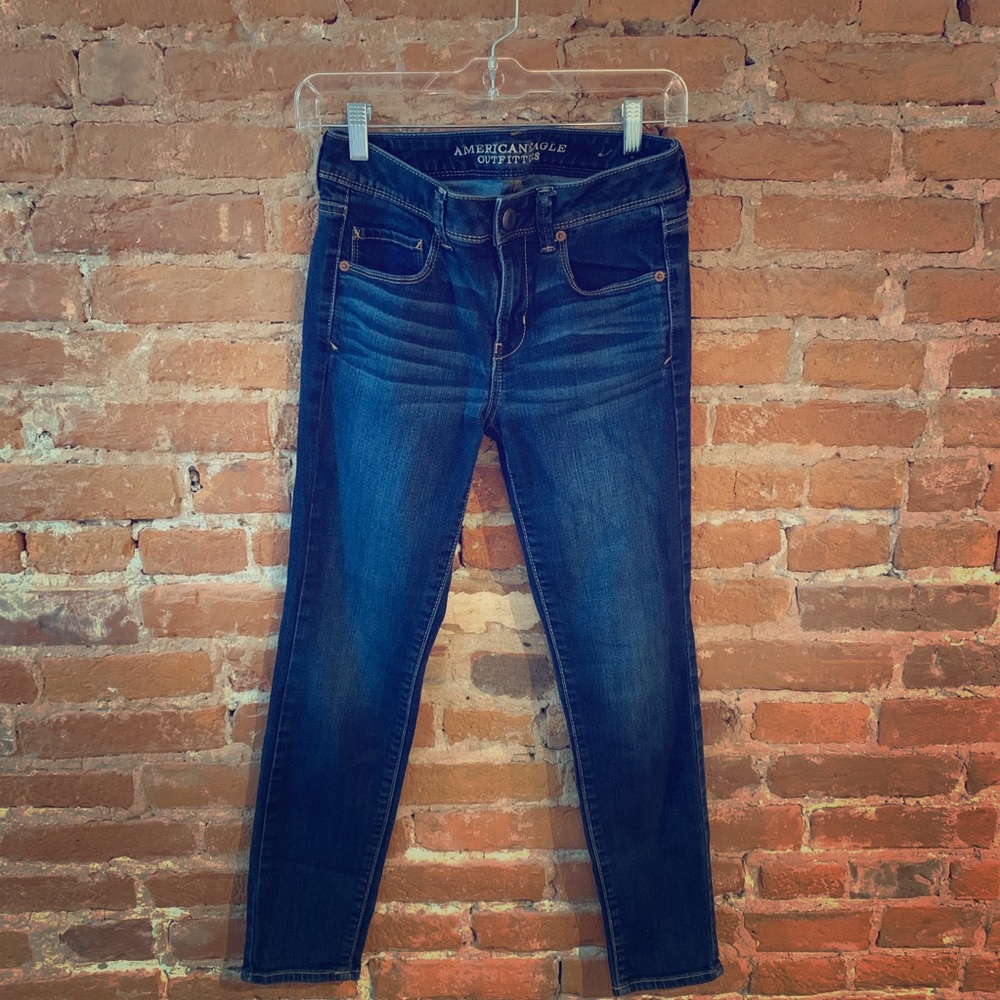 American Eagle Skinny Denim // Size 4 Short